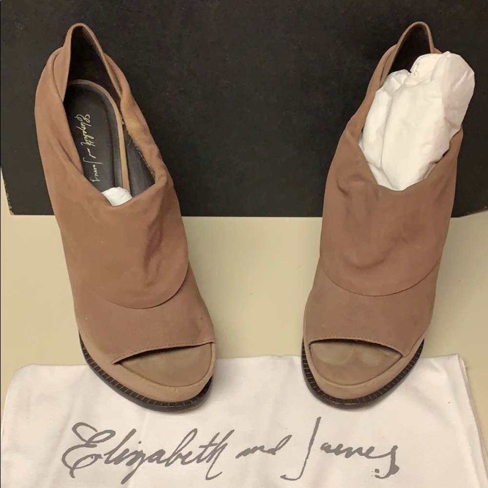 Elizabeth and James peep toe Bootie size 8
